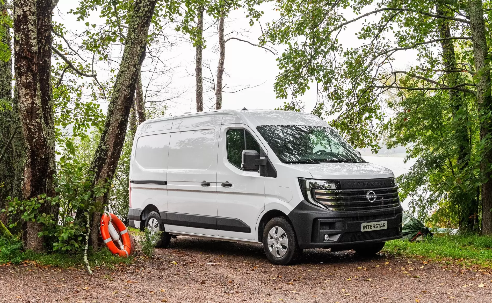 Nissan Suomi on muuntanut uuden Interstarin todelliseksi paikalliseksi erikoisversioksi – sauna-autoksi.