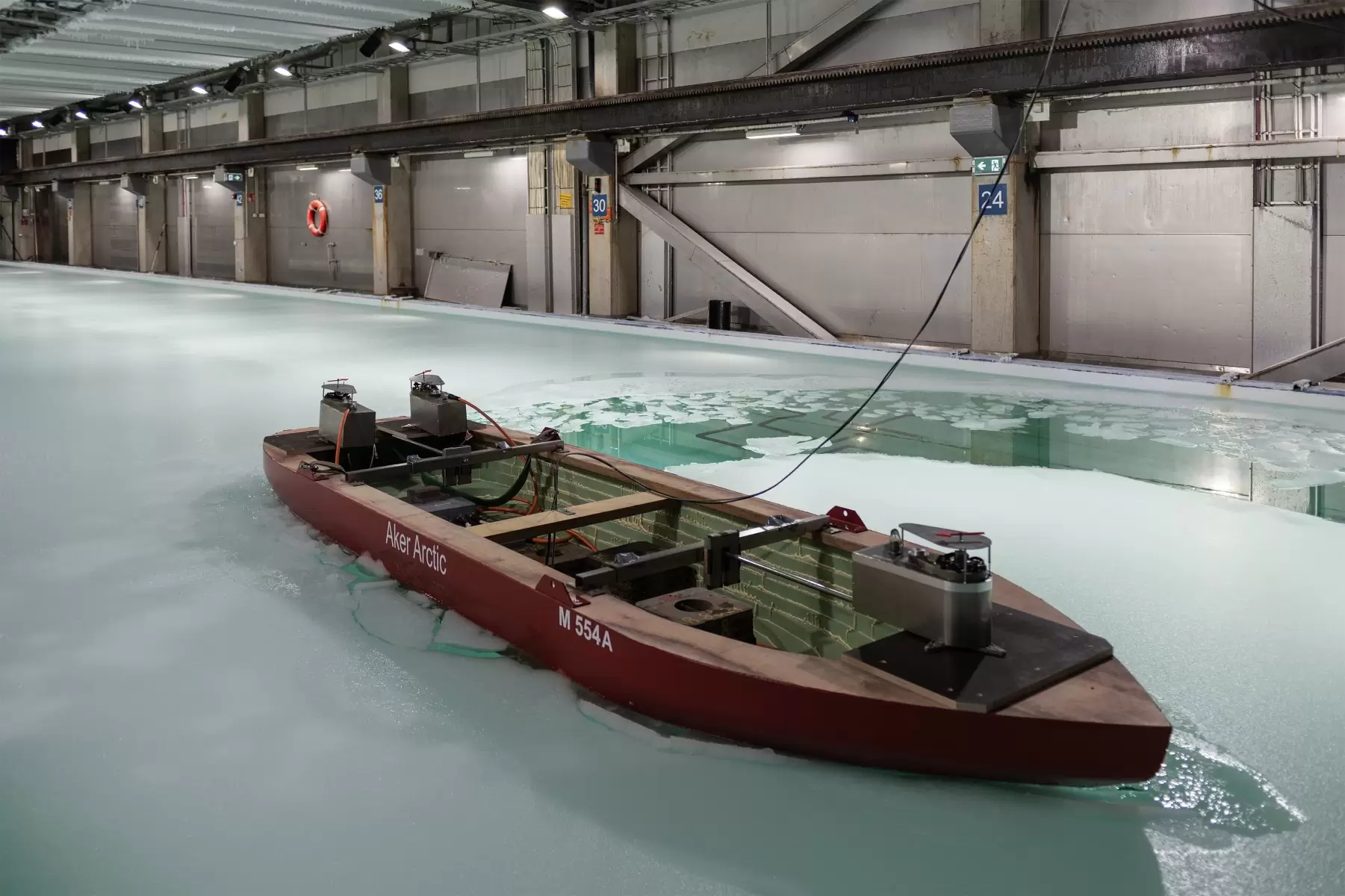 Uuden B+-jäänmurtajan konseptisuunnittelu alkoi huhtikuussa. Nyt ovat käynnissä jäämallikokeet.